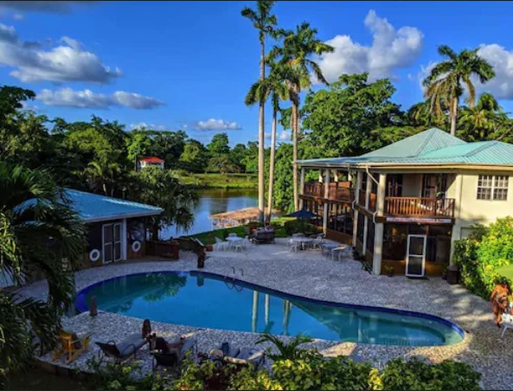 Black Orchid Resort Burrell Boom Extérieur photo